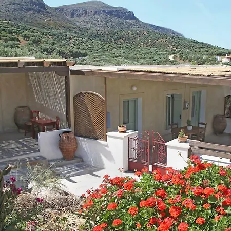 بيت للعطل Mandarini House Chochlakies